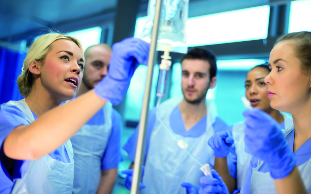 Famulatur (Innere Medizin, Chirurgie, Orthopädie & Unfallchirurgie, Notfallmedizin) –  mit echtem Lerneffekt & bis zu 500€ Vergütung!
