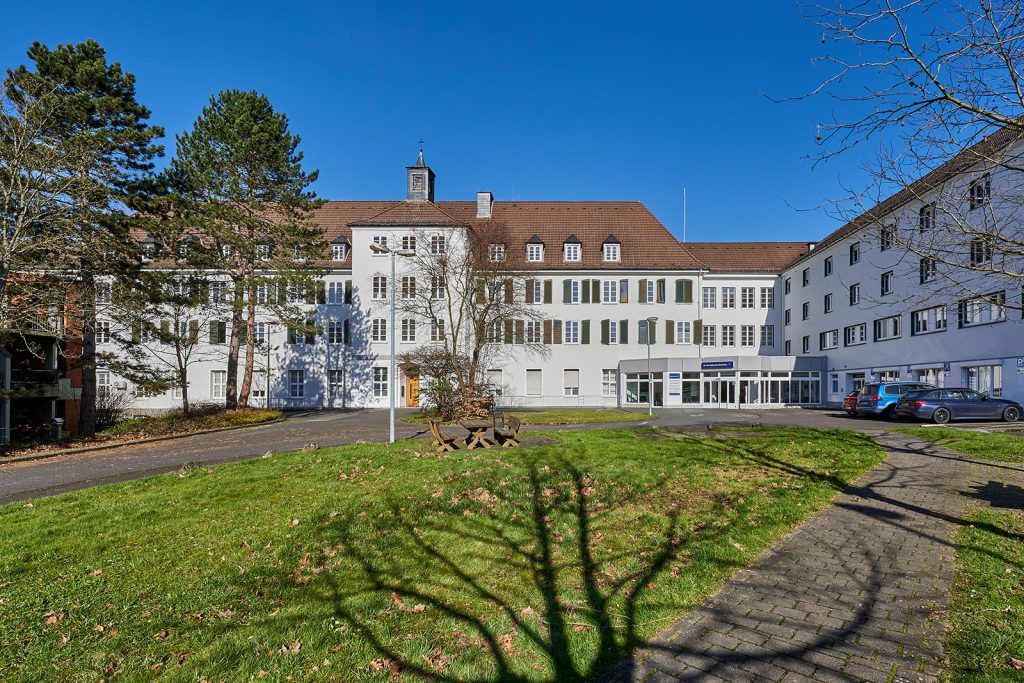 St. Franziskus Krankenhaus in Eitorf, Außenansicht des Gebäudes